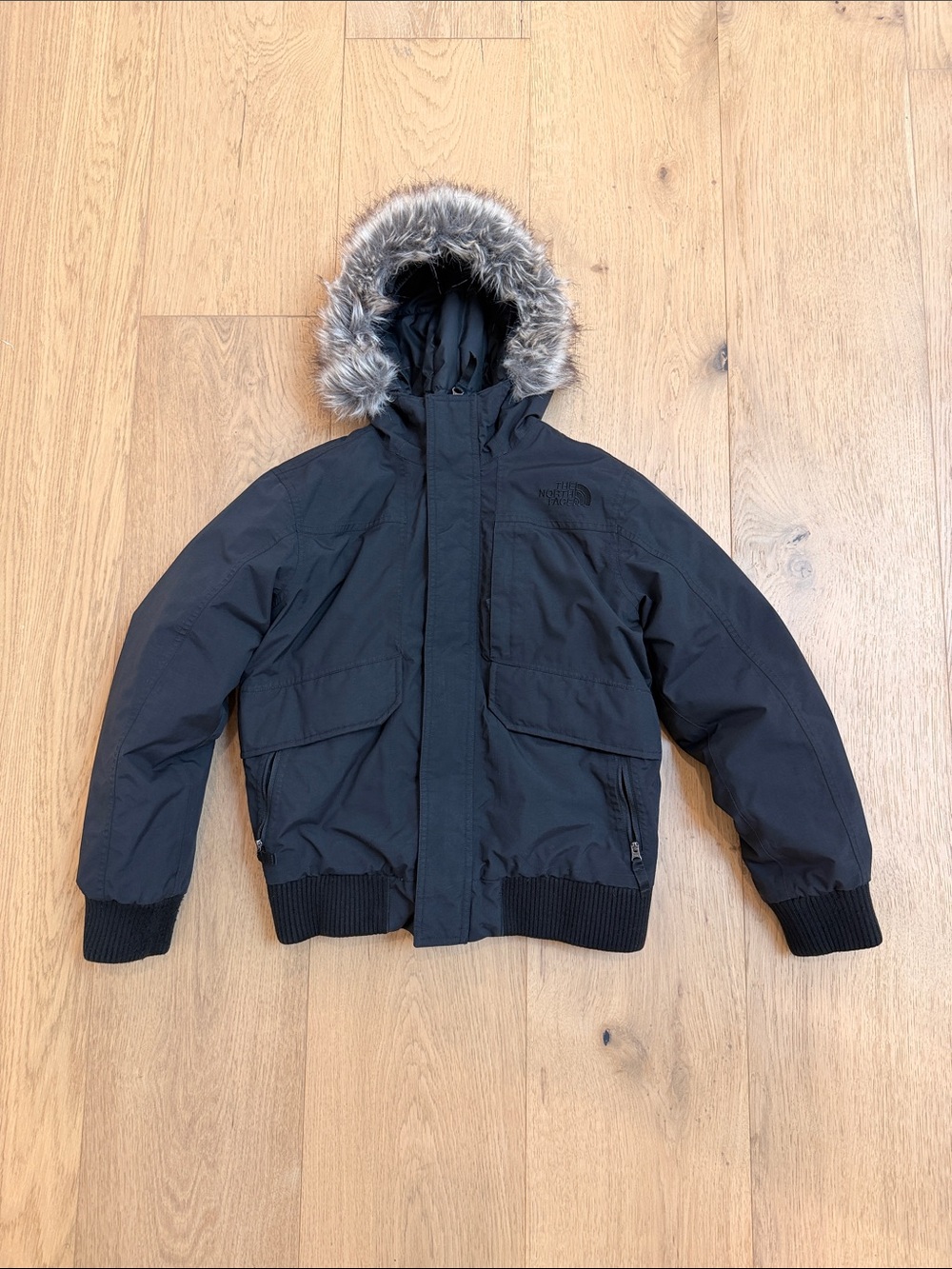 The North Face Boys Black size 10/12 Gotham Hooded Puffer Jacket + Faux-Fur Trim